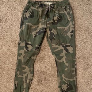 Bullhead Denim Camo Joggers (Small)